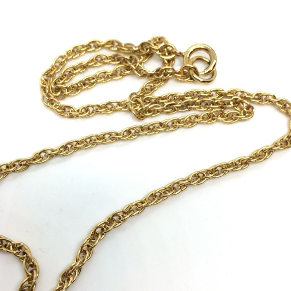 VINTAGE CROWN TRIFARI TAURUS ZODIAC MEDALLION NECKLACE GOLD TONE ASTROLOGY - Picture 10 of 15